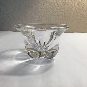 Vintage clear glass 4-footed bowl, hand blown, 1930s to 1940s, not signed.